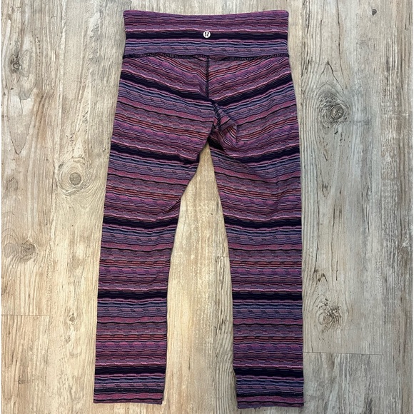 Lululemon Wunder Under Luxtreme 22” Leggings Cyber Stripe, size 4 - Picture 3 of 6